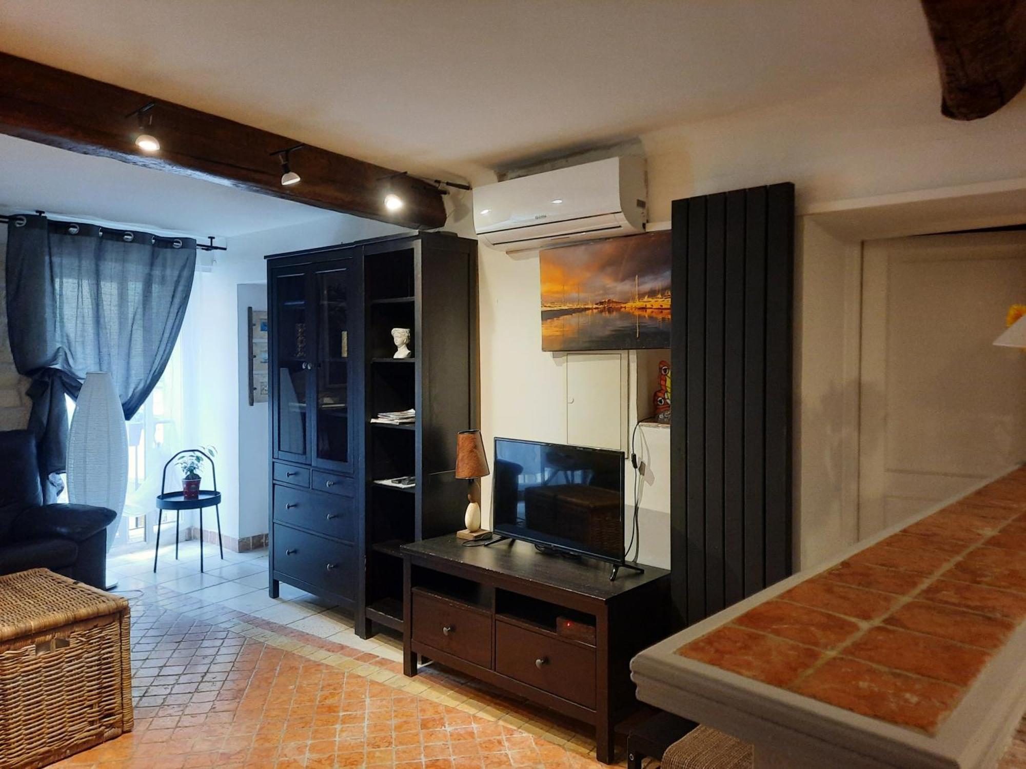 Vieille Ville 1 - Luca'S Apartment, 1 Bedroom, Max 2 Adults And 2 Kids Антиб Экстерьер фото
